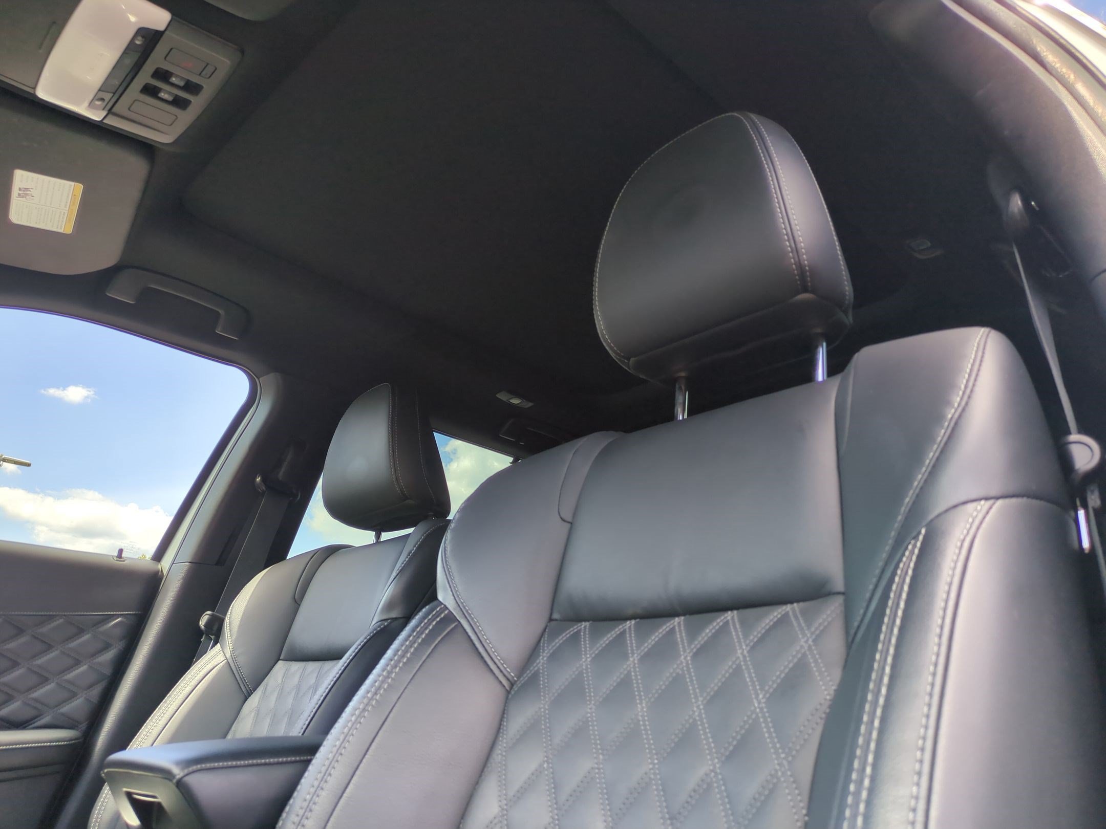 Used 2023 Mitsubishi Outlander SEL FWD image 16