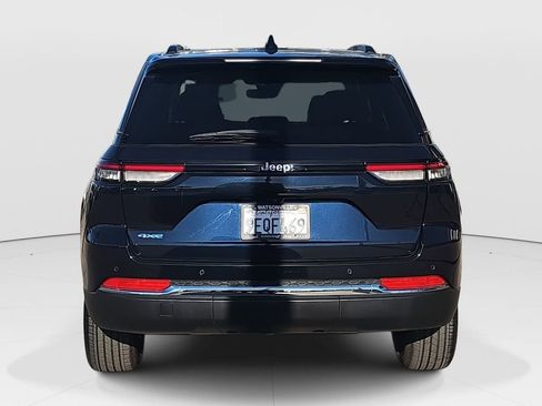 Used 2023 Jeep Grand Cherokee 4WD 4xe image 4