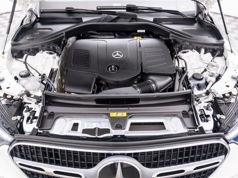 Certified 2025 Mercedes-Benz GLC 300 4MATIC image 26