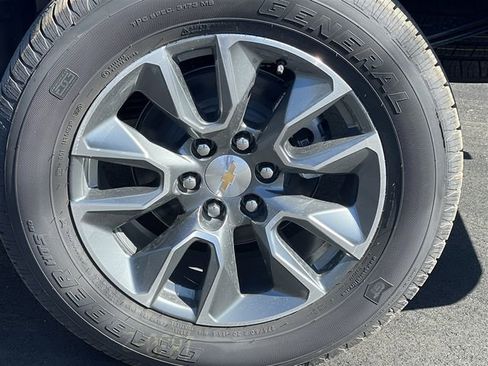 New 2026 Chevrolet Silverado 1500 LT image 18