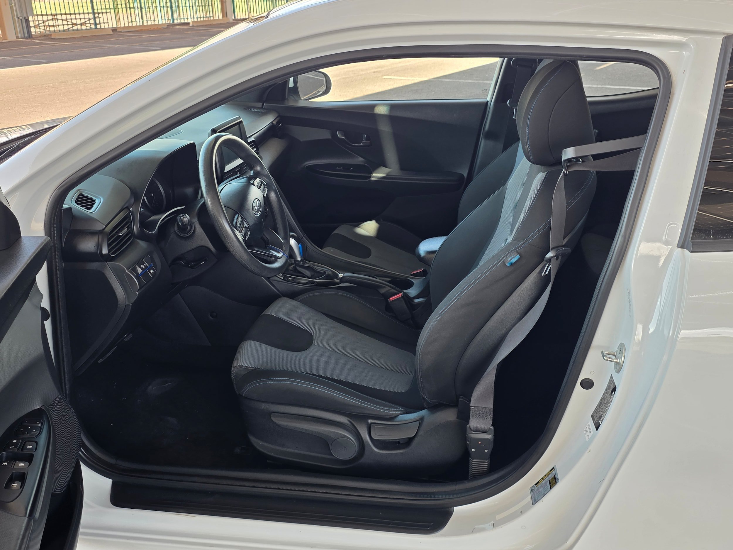 Used 2019 Hyundai Veloster 2.0 FWD image 13