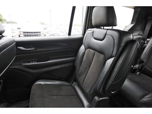 Used 2023 Jeep Grand Cherokee L Laredo AWD/4WD image 9