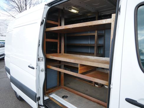 Used 2015 Freightliner Sprinter 3500 image 13