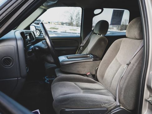 Used 2005 Chevrolet Silverado 1500 LS w/ Light Duty Power Package image 15