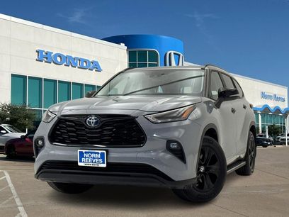 Used 2024 Toyota Highlander XLE