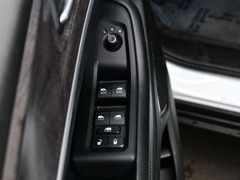 Used 2022 Jeep Grand Cherokee L Limited image 10