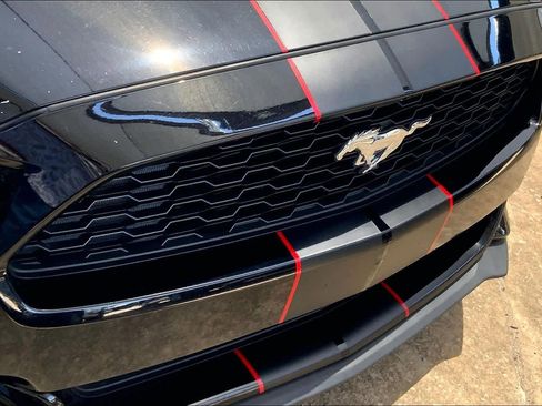 Used 2017 Ford Mustang Coupe RWD image 28