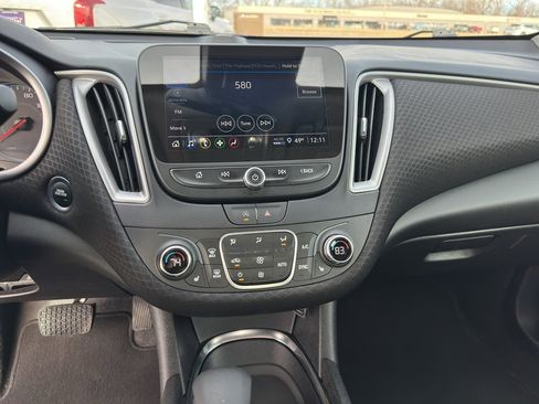 Used 2025 Chevrolet Malibu LT image 18