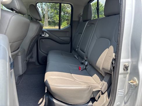 Used 2019 Nissan Frontier SL AWD/4WD image 12