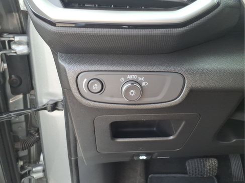 Used 2023 Chevrolet TrailBlazer LS image 10