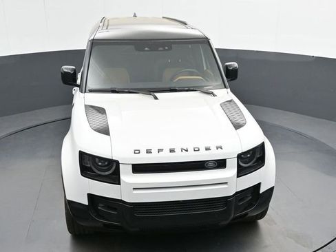 Used 2024 Land Rover Defender 110 X-Dynamic SE image 22