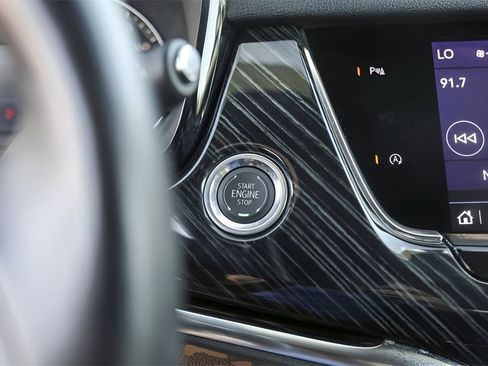 Certified 2025 Cadillac XT6 Premium Luxury image 18