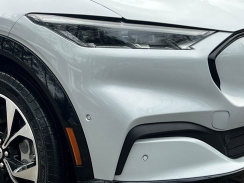 Used 2023 Ford Mustang Mach-E Premium image 8