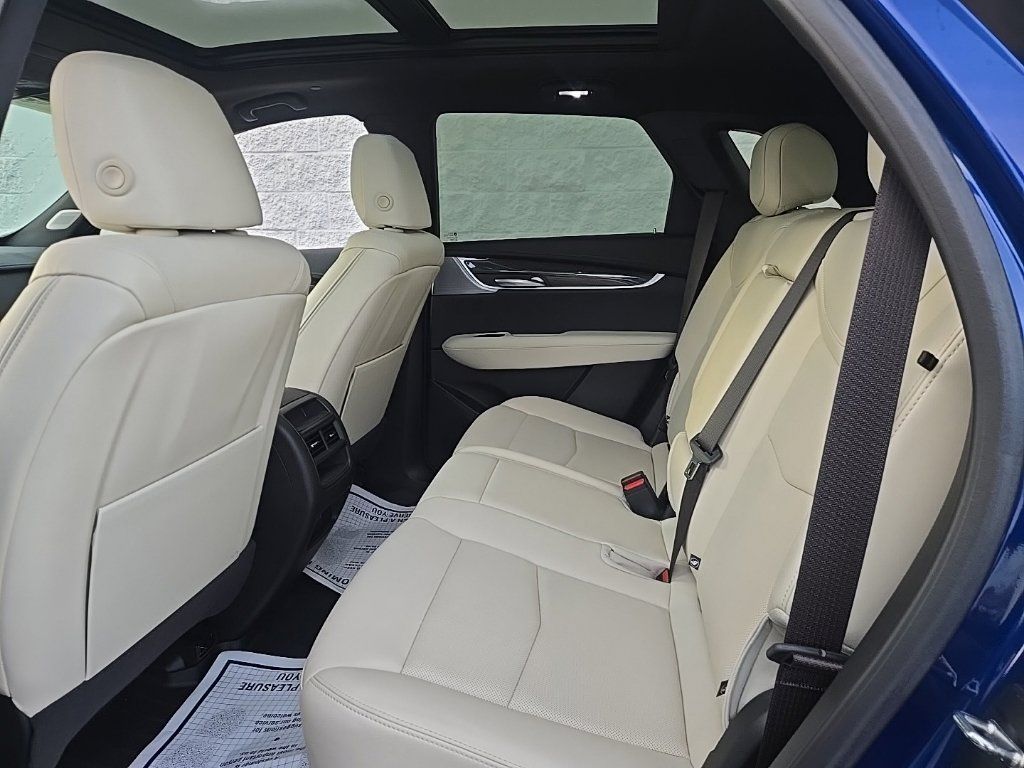 Used 2024 Cadillac XT5 Sportv AWD/4WD image 15
