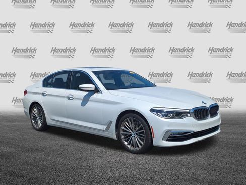 Used 2018 BMW 530i image 2
