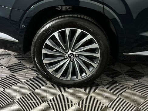 Used 2025 Hyundai Palisade Calligraphy image 11