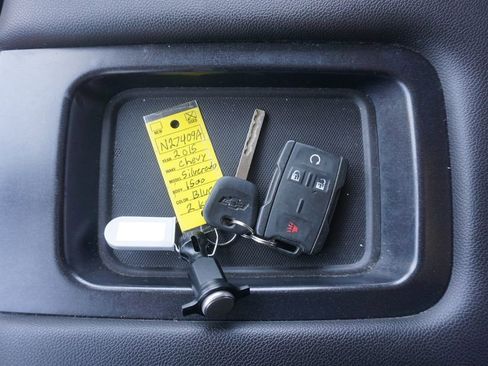 Used 2015 Chevrolet Silverado 1500 LT w/ LT Convenience Package AWD/4WD image 28