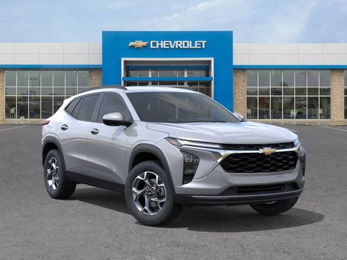 New 2026 Chevrolet Trax LT w/ LT Convenience Package FWD image 7