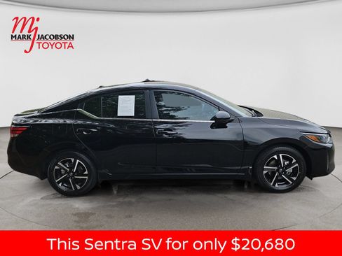 Used 2025 Nissan Sentra SV FWD image 7