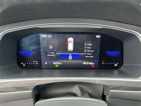 Used 2023 Volkswagen Tiguan SE R-Line image 10