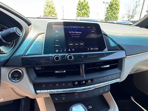 Used 2020 Cadillac CT4 Premium Luxury AWD/4WD image 26