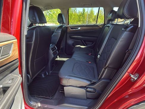 Used 2024 Volkswagen Atlas SE AWD/4WD image 22