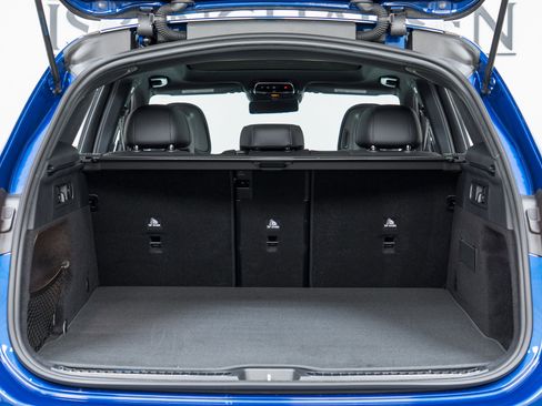 New 2026 Mercedes-Benz GLC 300 300 4MATIC image 10