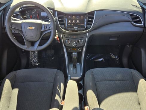 Used 2020 Chevrolet Trax LS image 14
