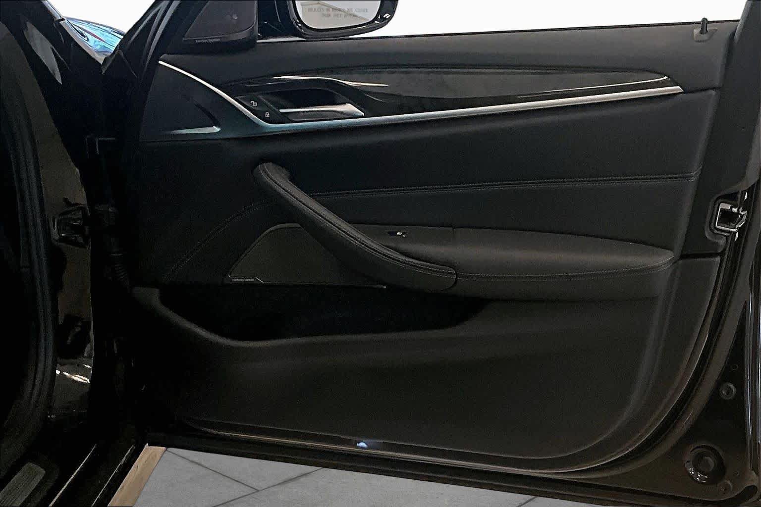 Used 2023 BMW 530i w/ M Sport Package RWD image 20