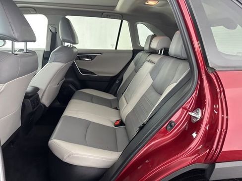 Used 2021 Toyota RAV4 Limited image 27