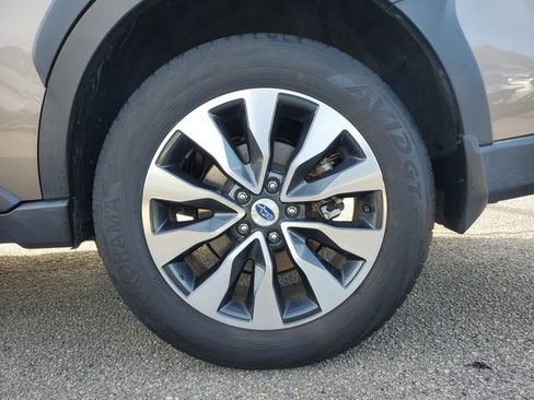 Certified 2023 Subaru Outback Limited image 11