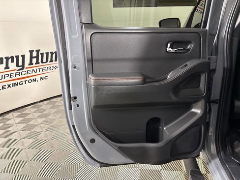 Used 2024 Nissan Frontier PRO-4X w/ Off-Road Protection Package image 18