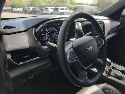 Used 2023 Chevrolet Traverse High Country AWD/4WD image 33