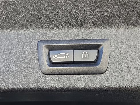 Used 2018 BMW X3 M40i image 29