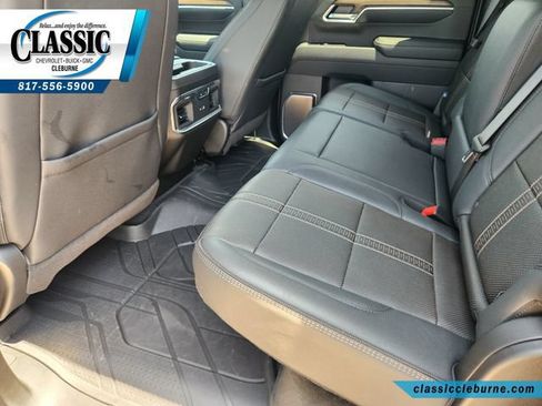 Used 2025 Chevrolet Silverado 1500 High Country AWD/4WD image 29