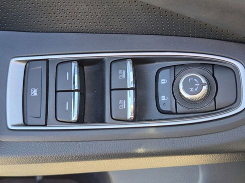 Used 2023 Subaru Ascent Limited image 8