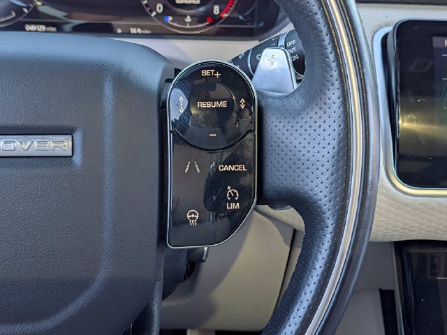 Used 2019 Land Rover Range Rover Velar R-Dynamic SE AWD/4WD image 29