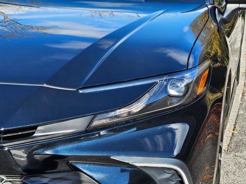 Used 2025 Toyota Camry SE w/ Multimedia Upgrade Package image 19