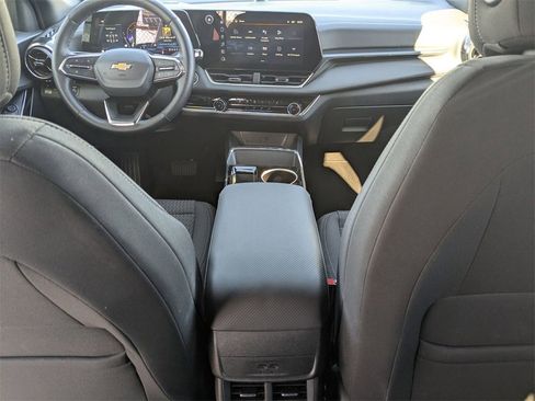 Used 2025 Chevrolet Equinox LT image 35