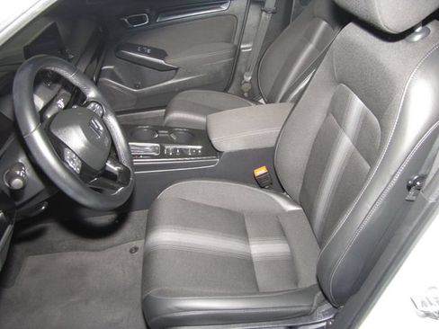 Certified 2024 Honda Civic Sport image 9