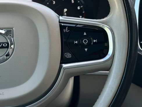 Used 2017 Volvo XC90 T6 Inscription w/ Vision Package image 34