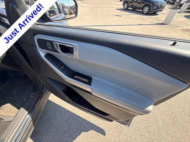 Used 2022 Ford Explorer XLT w/ Equipment Group 202A RWD image 18