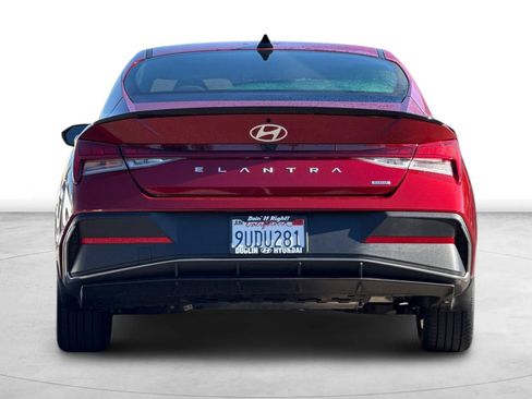Certified 2025 Hyundai Elantra SEL image 6