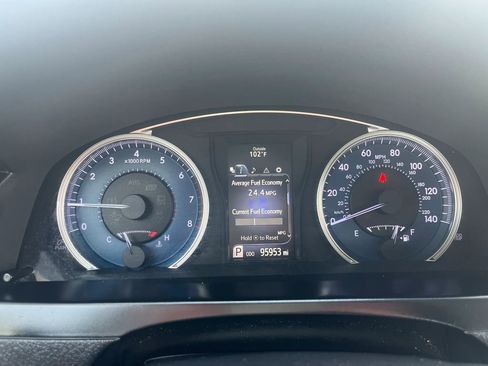 Used 2015 Toyota Camry XLE FWD image 17
