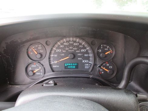Used 2006 Chevrolet Express 3500 w/ School Bus Package RWD image 10