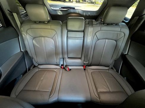 Used 2019 Lincoln Nautilus Reserve image 32