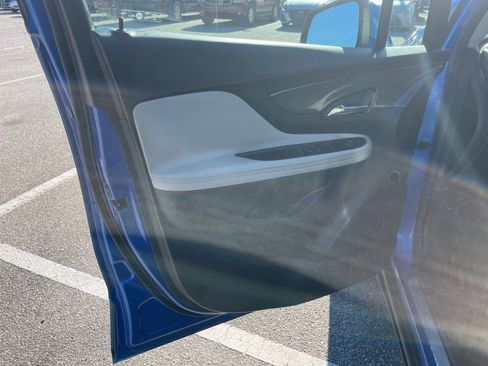 Used 2018 Buick Encore Preferred image 10