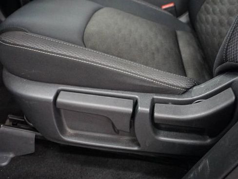 Used 2024 Nissan Pathfinder S image 6