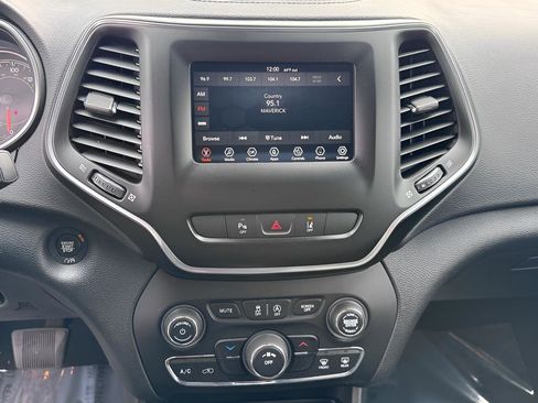 Used 2021 Jeep Cherokee Latitude Lux w/ Trailer Tow Group image 25