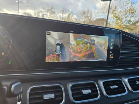 Used 2021 Mercedes-Benz GLS 450 4MATIC image 32